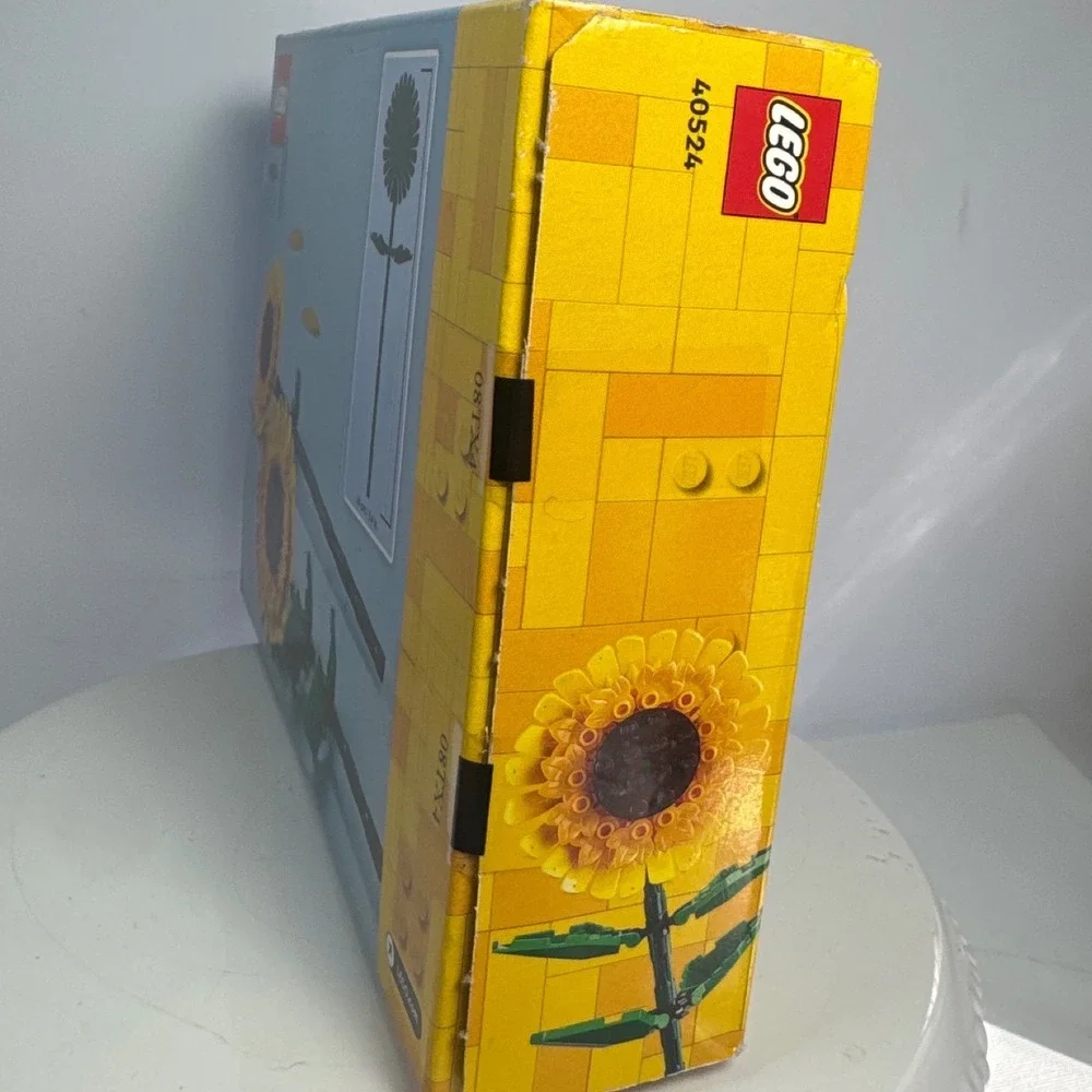 LEGO Sunflowers 40524 Building Kit 191 Pieces Yellow New Box Damage
